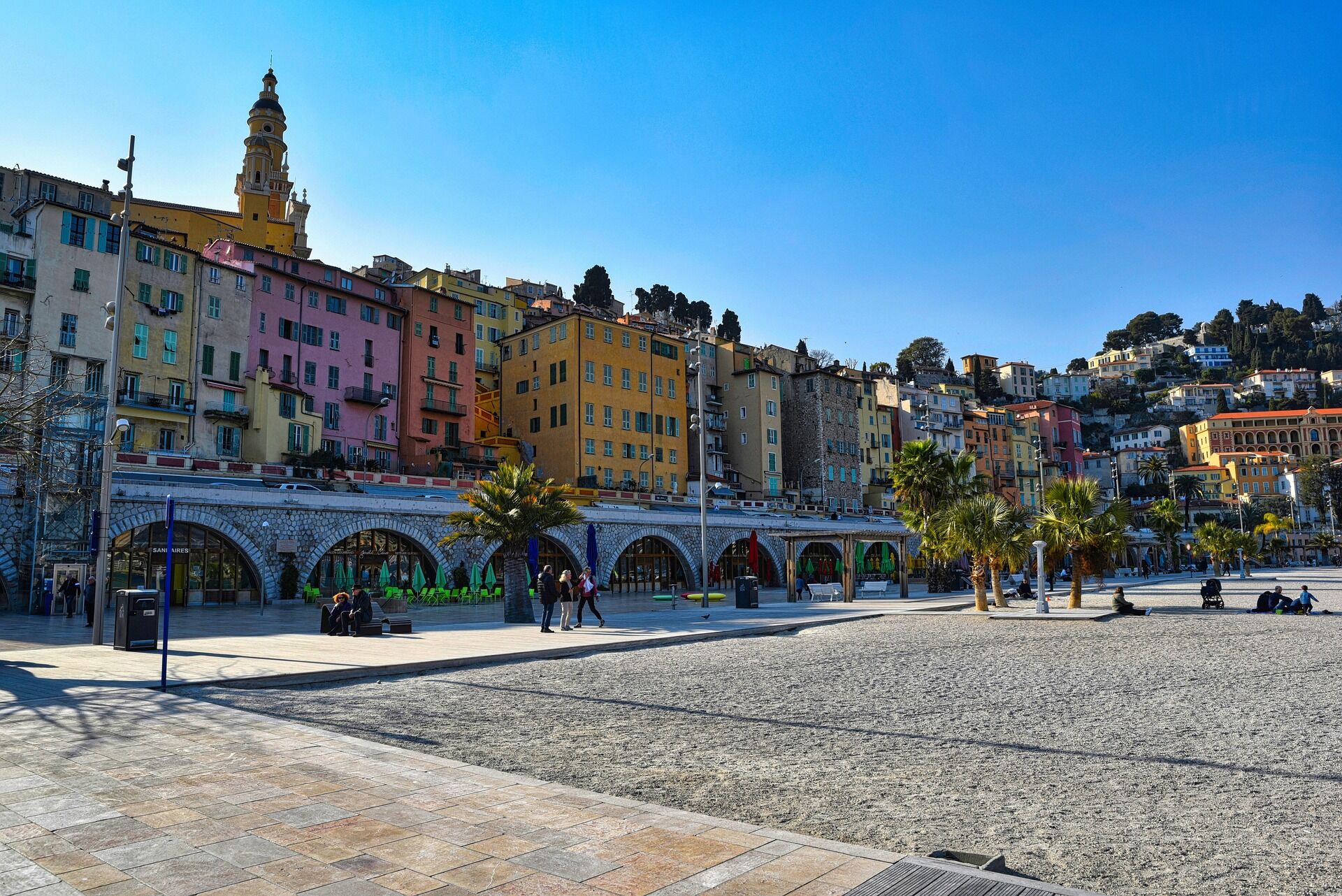 Direktfl&uuml;ge ab Paderborn - Urlaub auf Sardinien, an der C&ocirc;te d'Azur oder eine St&auml;dtereise nach Venedig