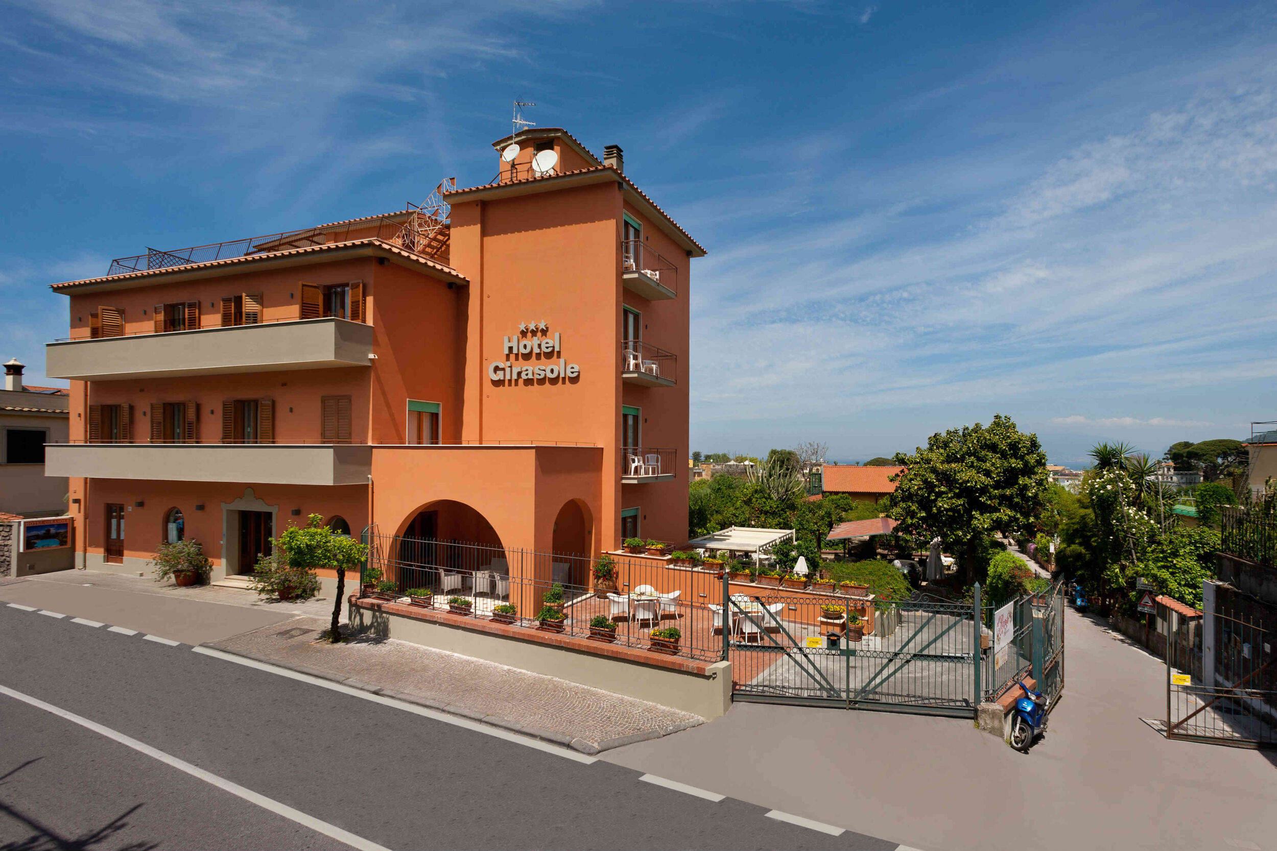 Amalfik&uuml;ste - Italiens Sch&ouml;nheit am Golf von Sorrent | Hotel Girasole - 
